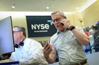 米国株式市場＝Ｓ＆Ｐ・ナスダック反落、大型ハイテク株に売り