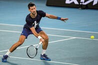 エセ科学を信じるジョコビッチの無責任