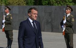 仏大統領、イラン大統領と電話会談　ホルムズ海峡の封鎖解除求める