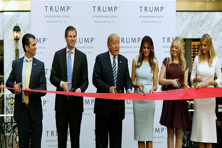 トランプファミリー（2016年撮影）　Gary Cameron-REUTERS