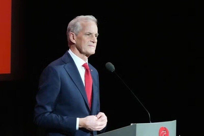ノルウェーで９月７─８日に投票が行われた議会（一院制、定数１６９）選挙は、少数与党の労働党が政権を維持した。写真はストーレ首相。オスロで８日撮影（２０２５年　ロイター/Tom Little）