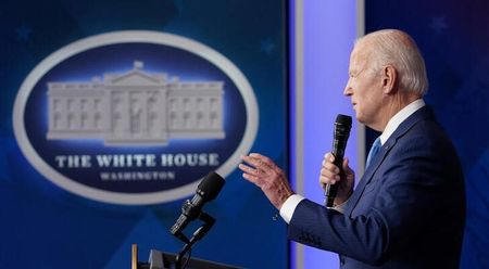 バイデン米大統領が今週開催する米・アフリカ首脳会議を前に、サリバン大統領補佐官（国家安全保障問題担当）は、米国が今後３年間でアフリカに５５０億ドルを拠出する意向だと明らかにした。写真は、２０２２年１２月８日にホワイトハウス内でスピーチする同大統領。（２０２２年　ロイター／Kevin Lamarque）