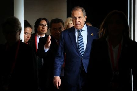国連のファルハン・ハック副報道官は１５日、グテレス事務総長が２０カ国・地域首脳会議（Ｇ２０サミット）に合わせてロシアのラブロフ外相と会談し、黒海経由の穀物輸出取引について「非常に率直でオープンな議論」を行ったと述べた。提供画像（２０２２年　ロイター）