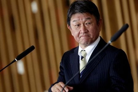 　２月２日　茂木敏充外相は閣議後会見で、政権を掌握したミャンマー国軍に制裁を科す可能性を問われ、「事態がどう推移しているか、しっかり見守りたい」と述べ、明確な答えを避けた。写真は１月８日、ブラジルのブラジリアで撮影（２０２１年　ロイター/Adriano Machado）