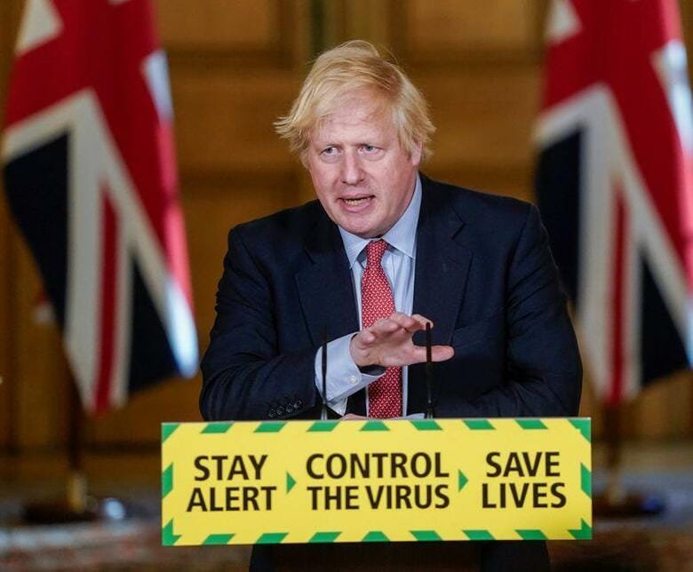英国のジョンソン首相は25日、新型コロナウイルス感染拡大抑制策を段階的に解除し、安全基準の下で6月1日から百貨店やショッピングモールなどの営業を順次再開すると明らかにした。首相官邸提供(2019年　ロイター)