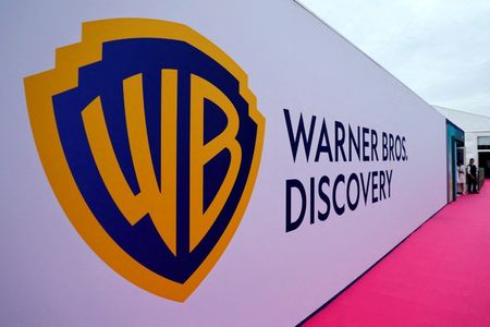 米メディア大手ワーナー・ブラザース・ディスカバリーが７日発表した年第２・四半期（４―６月）決算は、純損益が１００億ドルの赤字に落ち込んだ。写真はカンヌで２０２２年６月撮影（２０２４年　ロイター／Eric Gaillard）