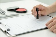 日本の「ハンコ追放」が掛け声だけではダメな理由