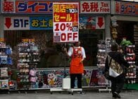 実質消費支出4月は0.5％減、中東情勢でポリ袋などは買いだめの傾向