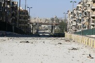 シリア政府軍「停戦終了」表明、人道支援車両が攻撃され12人死亡