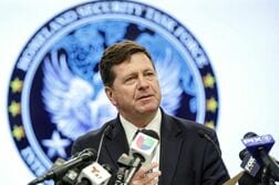 次期国家情報長官の公聴会、連邦検事承認まで開催されず＝トランプ氏