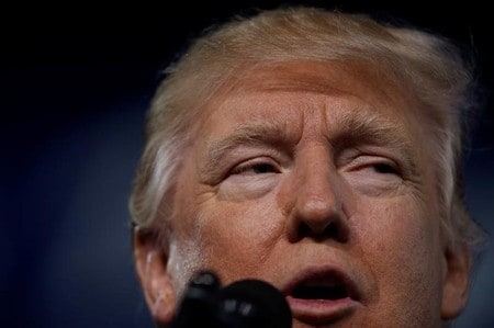 ３月１日、米下院情報特別委員は、大統領選中にトランプ陣営がロシアと接触していたとの疑惑について調査することを決定した。写真は２月２４日撮影（２０１７年　ロイター/Jonathan Ernst）