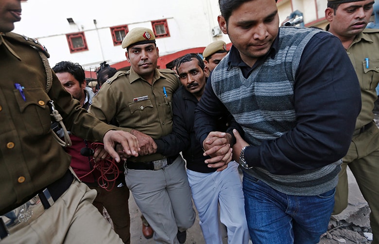 女性客をレイプしたウーバーの元運転手（右から３人目）　Adnan Abidi- REUTERS