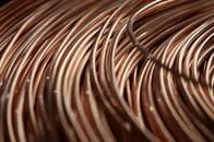 銅価格が最高値更新、米国外の供給不足観測で投機筋が買い