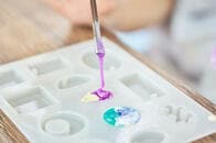 セックスに接着剤を使ったインド人男性が急死