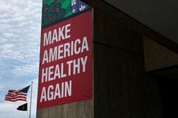 小児ワクチン接種削減の米大統領令、自閉症巡るトランプ氏の不満が背景