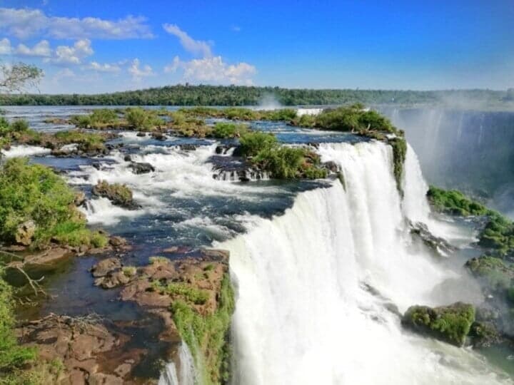 ブラジル観光イグアスの滝