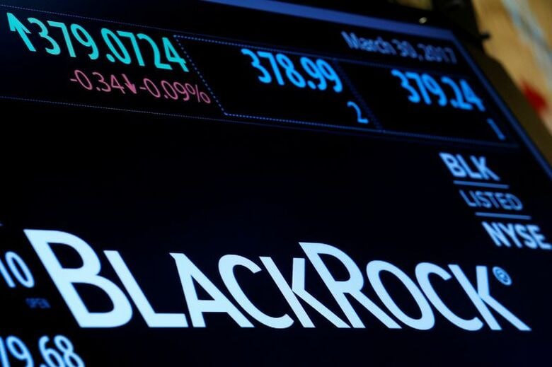 ブラックロックのロゴ。2017年3月30日、米ニューヨークで撮影。REUTERS/Brendan McDermid