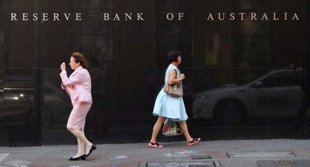 　１１月１９日、オーストラリア準備銀行（中央銀行、ＲＢＡ）は１１月理事会の議事要旨を公表した。写真は豪中銀本店。２０１８年２月６日、シドニーで撮影（２０１９年　ロイター/Daniel Munoz）