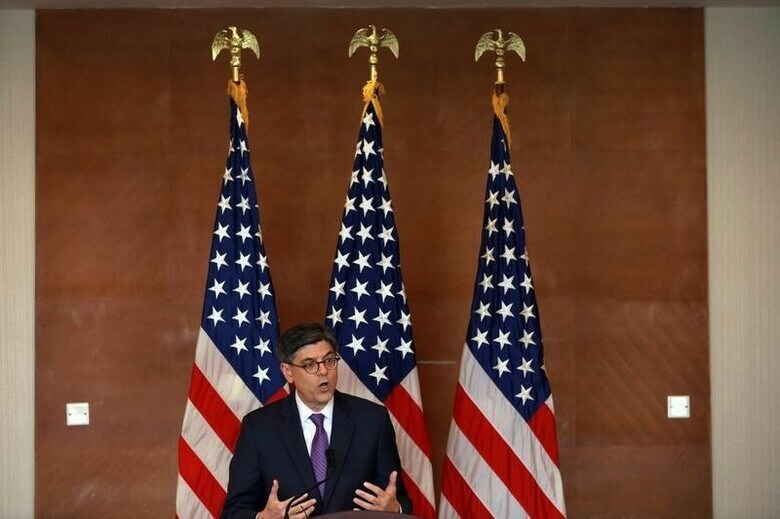 ８月３１日、ルー米財務長官は９月のＧ２０首脳会議で、米国は財政政策など活用した成長押し上げや低中間層への配慮を求めると述べた。写真は７月２４日の会見時。代表撮影（２０１６年　ロイター）