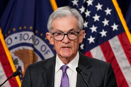 米連邦準備理事会（ＦＲＢ）は４月３０日─５月１日に開いた連邦公開市場委員会（ＦＯＭＣ）で、フェデラルファンド（ＦＦ）金利の誘導目標を５．２５─５．５０％に据え置いた。３月撮影（２０２４年　ロイター/Elizabeth Frantz）