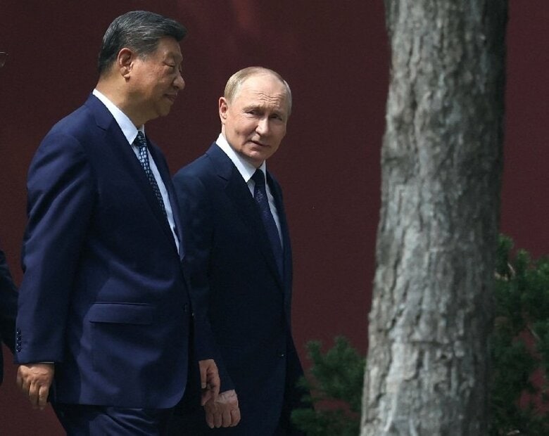 習近平国家主席とプーチン大統領、北京で2025年9月2日撮影の提供写真　Sputnik/Alexander Kazakov/Pool via REUTERS