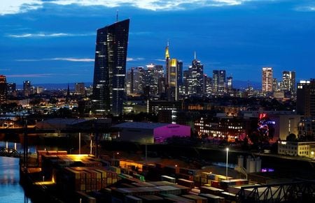 ドイツ連邦統計庁によると、２０１９年のドイツの実質賃金は６年連続で増加した。写真は欧州中央銀行本部。２０１９年８月撮影（２０２０年　ロイター/Kai Pfaffenbach）