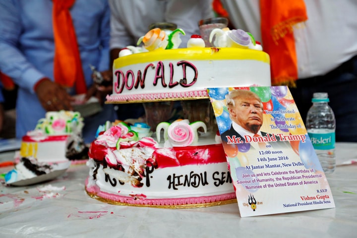 昨年はインドでも祝われたトランプの誕生日　Cathal McNaughton-REUTERS