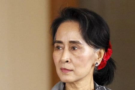 　２月８日、ミャンマー上院のマン・ウィン・カイン・タン議長は、次期大統領選挙を３月１７日に実施すると発表した。写真はアウン・サン・スー・チー氏。ミャンマーの首都ネピドーで１月撮影（２０１６年　ロイター／Soe Zeya Tun）