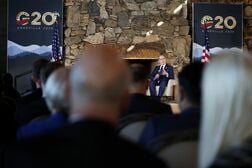 米債利回り、横ばいから低下傾向のインフレ期待と成長加速を反映＝財務長官