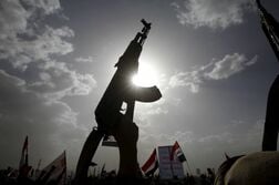 フーシ派、イエメン国内の軍事施設攻撃と表明　サウジ支援部隊など標的