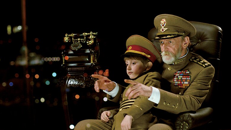 冒頭画面から引き込まれる『独裁者と小さな孫』（日本公開は12月12日）
