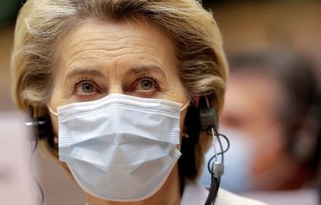 １２月１１日、    欧州委員会のフォンデアライエン委員長（写真）は英国とＥＵの通商交渉について、合意が成立しない可能性のほうが高いとの認識を欧州連合（ＥＵ）首脳会議で示した。ブリュッセルで１１月代表撮影（２０２０年　ロイター）