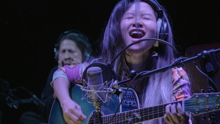 ベトナムの民主化を訴えるマイ・コイさん。映画『マイ・コイと反逆者たち』より