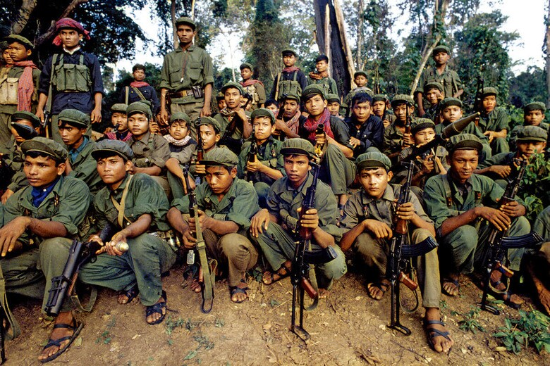 1980年、カンボジアのクメール・ルージュ（写真はその戦闘員たち）の政権崩壊を取材していたノードランドは、タイの国境地帯で危うくタイ軍兵士に処刑されそうになった　ALEX BOWIE/GETTY IMAGES