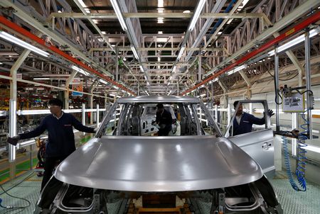インドの自動車メーカー各社が１日発表した３月の販売台数は、マルチ・スズキ、タタ・モーターズ、マヒンドラ・アンド・マヒンドラなどをはじめ総じて増加した。写真は２０１６年９月、インドのチャカンにあるマヒンドラ・アンド・マヒンドラの工場で撮影（２０２４年　ロイター／Danish Siddiqui）