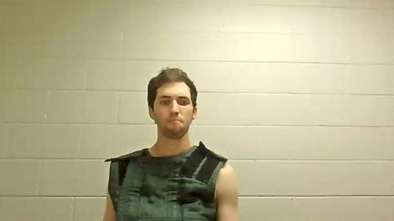 ビデオ中継でユタ郡治安裁判所に初出廷した拘置所のタイラー・ロビンソン容疑者（9月16日）　Utah State Courts/Handout via REUTERS THIS IMAGE HAS BEEN SUPPLIED BY A THIRD PARTY