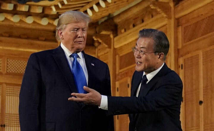 韓国政府は21日、2032年夏季五輪の南北共同招致と共催を推進する計画案を閣議決定した　Kevin Lamarque-REUTERS