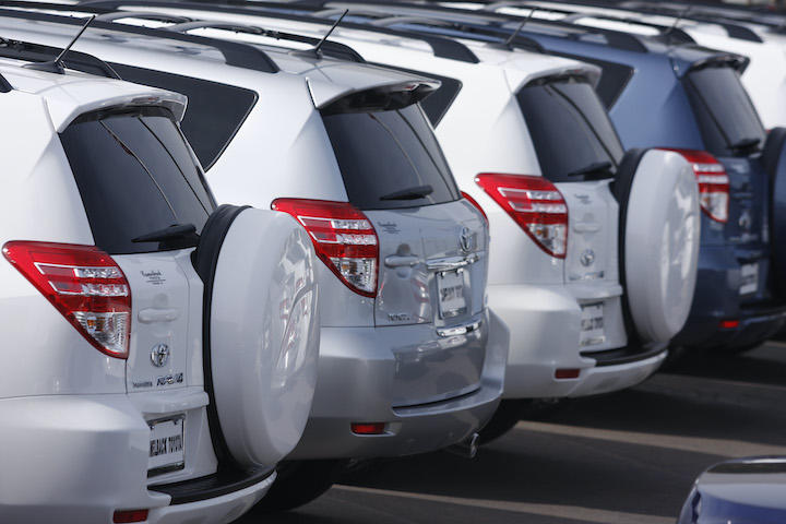 新車の在庫がないため中古と値段が変わらないというクレージーな事態に　Joshua Lott-REUTERS