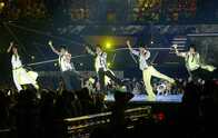 なぜ嵐は「最後の国民的アイドル」なのか？…2つの「東京オリンピック」の残影