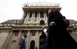 金利据え置き「適切かつ慎重な対応」、中東情勢巡り不透明感＝英中銀テイラー委員
