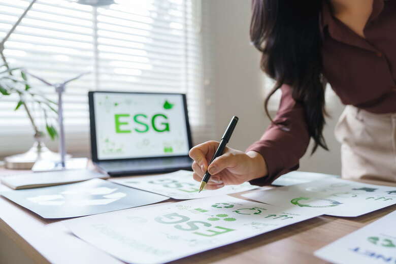 投資家や取引先、消費者にとって役立つ認証制度を知っておくと便利　PreciousJ-shutterstock