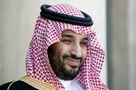 皇太子が電撃交代、サウジ王室の「クーデター」舞台裏