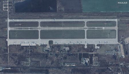 西側諸国の高官は６日、ロシアの空軍基地への攻撃はロシアが長距離爆撃機の安全確保をより慎重に考えなければならないことを意味し、強力な心理的打撃になったと述べた。提供画像（２０２２年　ロイター）