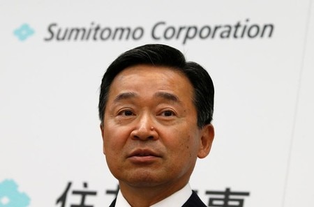 　５月２３日、住友商事の兵頭誠之社長・ＣＥＯ（写真）はロイターとのインタビューで、マダガスカル共和国で進めているニッケル・コバルト開発プロジェクト「アンバトビー」について、２０１８年度からの３カ年の中期経営計画中の黒字化への期待を示した。４月撮影（２０１８年　ロイター/Toru Hanai）