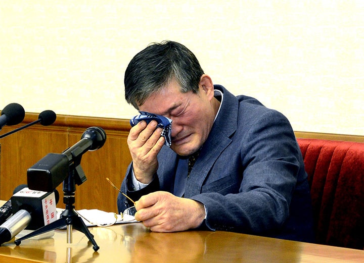 平壌での記者会見で容疑を認めるキム・ドンチョル（2016年3月）　KCNA-REUTERS
