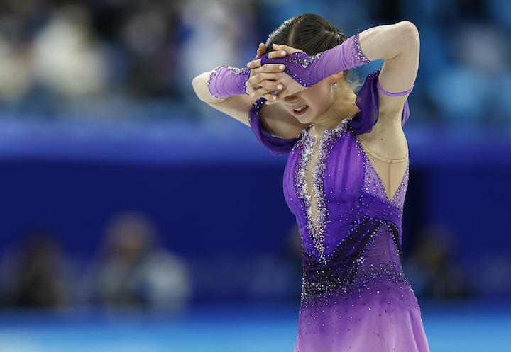 孤独な15歳。フィギュア女子SPの演技の後、泣き出したワリエワ（2月15日）　Evgenia Novozhenina-REUTERS