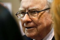 ユナイテッドの最大株主バフェット「乗客排除問題の対処で失敗」