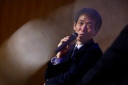 介入有無「コメントしない」、変わらず照準は全方位に＝三村財務官