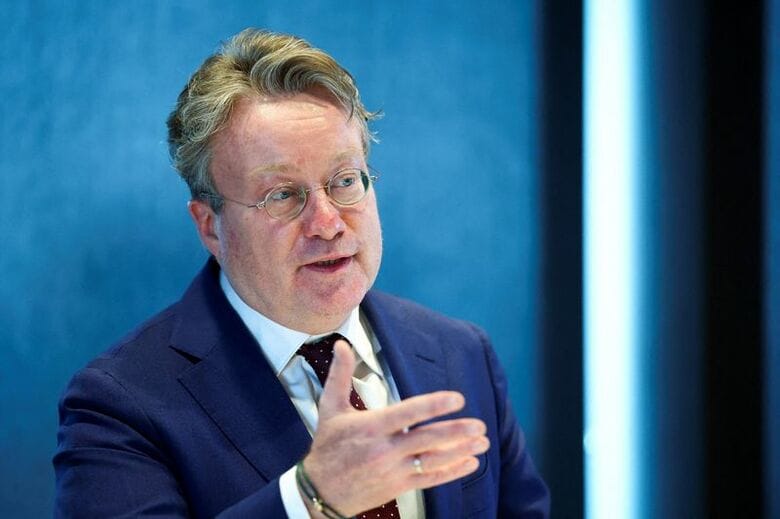 欧州中央銀行（ＥＣＢ）理事会メンバーのスレイペン・オ​ランダ中銀総裁。アムステルダムで３月撮影。REUTERS/Piroschka van de Wouw/File Photo