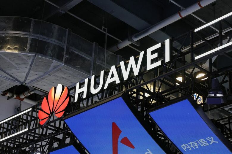 ファーウェイのロゴ。中国・上海で開催された世界人工知能会議（ＷＡＩＣ）で７月撮影。REUTERS/Go Nakamura